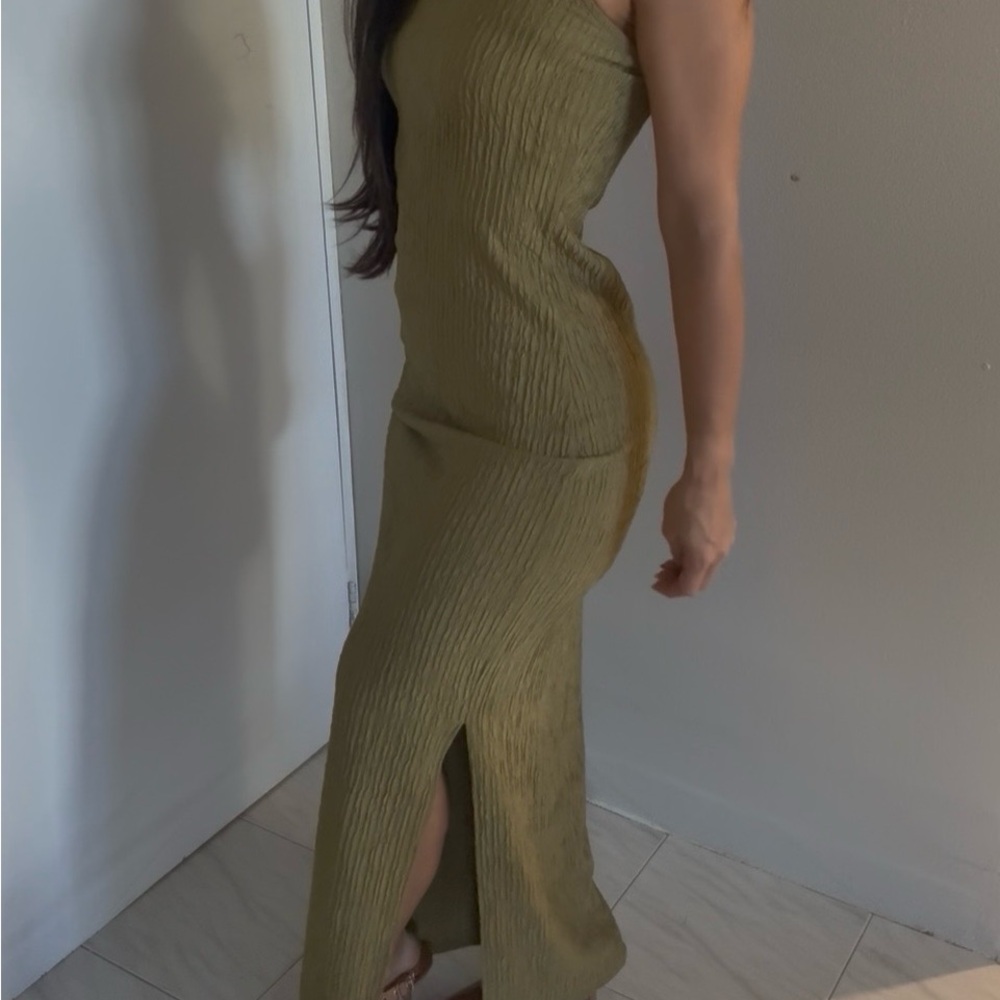 Elegant Olive Green Women's Dress